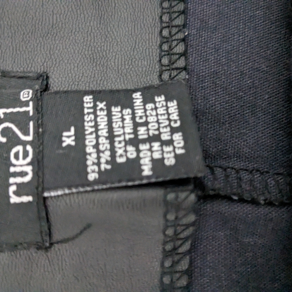 SALE Rue 21 skirt - Picture 3 of 5